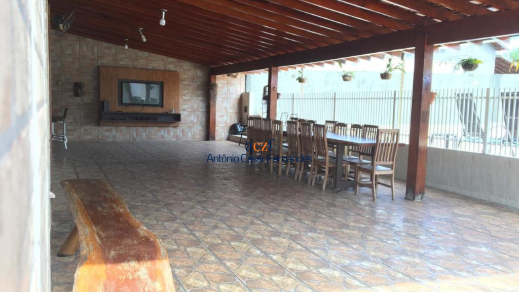 Excelente chácara na Zona Sul